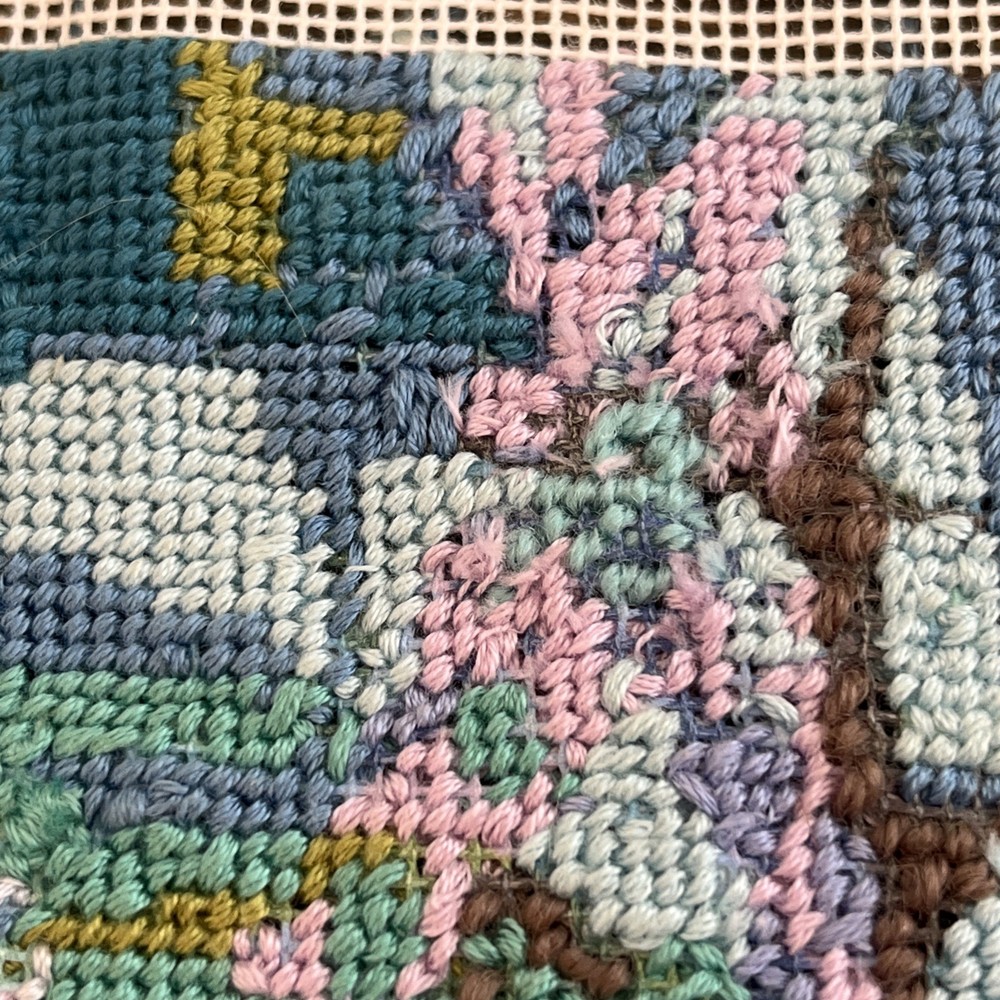 2004 COMPLETED Dimensions Mini Dragonfly Pastels Needlepoint 5”x5” **READ**