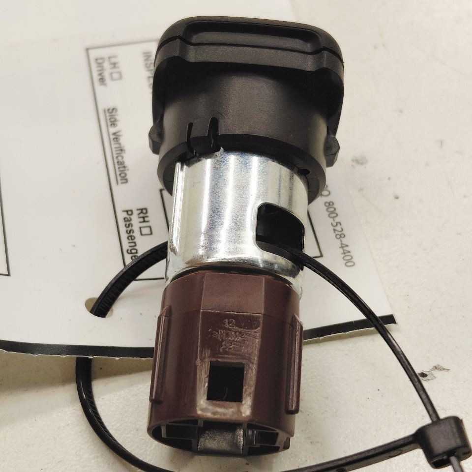 Chevy Volt 12V Power Port Socket 2019 2018 2017 2016
