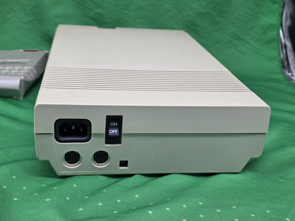 Commodore 1571 Disk Drive Floppy Diskettes With Original Box And Discs UNTESTED