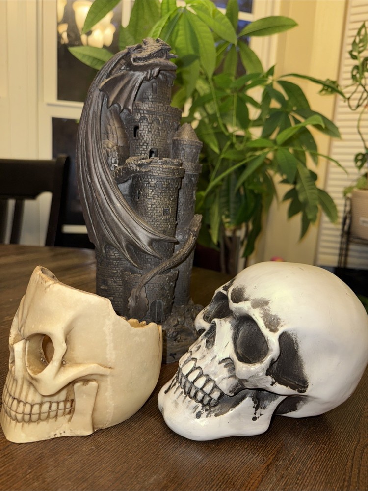 Skulls & Dragon Decoration