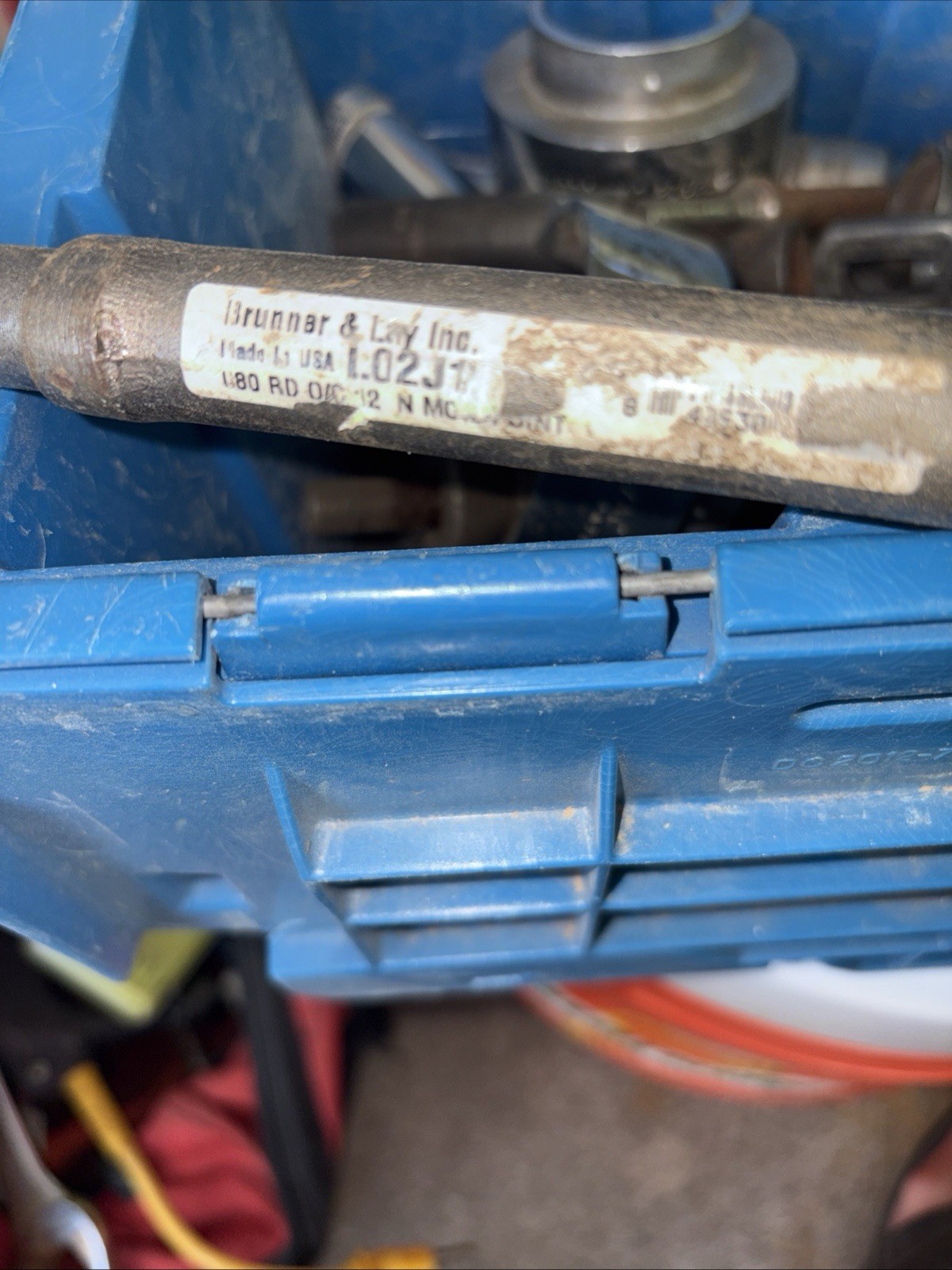 Brunner & Lay Inc. 1 Ea Piece. Flat Chisel & Point Chisel. Used. Tub #8