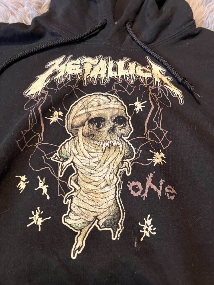 Metallica One Skull Hoodie - Size Small
