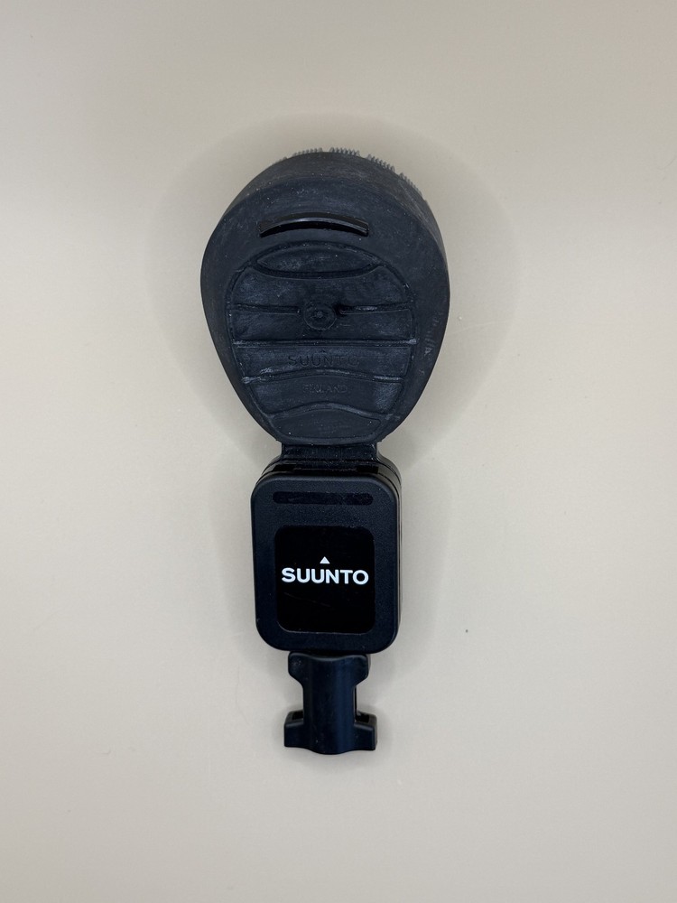 Suunto Scuba Dive Compass With Retractable Mount- Black