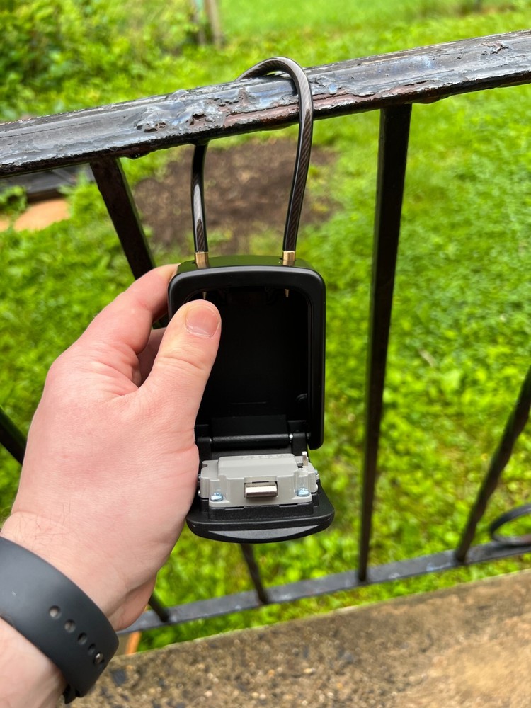 Lockbox with flexible latch