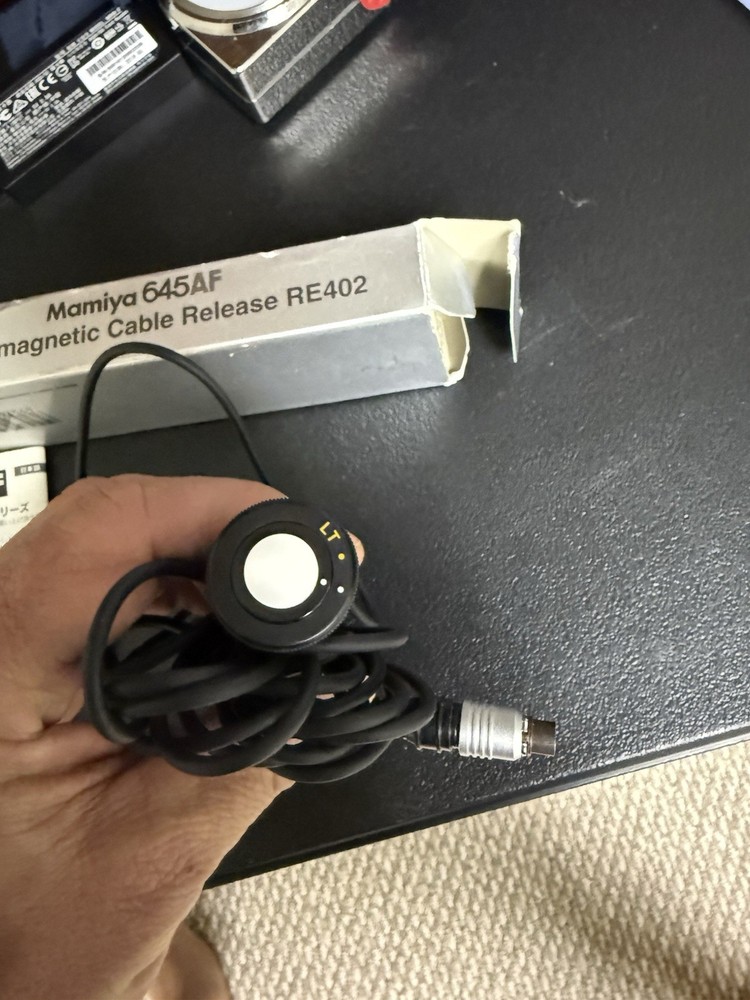 Mamiya 645AF Df Df+ Electromagnetic Cable Release RE402 boxed