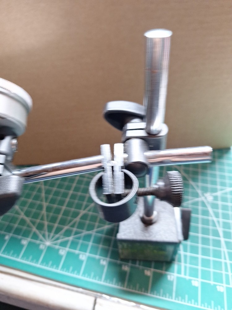 Multipositional Magnetic Base w/Fine Adjustment Model 5645 W/dial Indicator .001