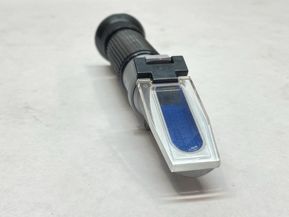 Ariana 084320 Handheld Analog Refractometer 0-32%