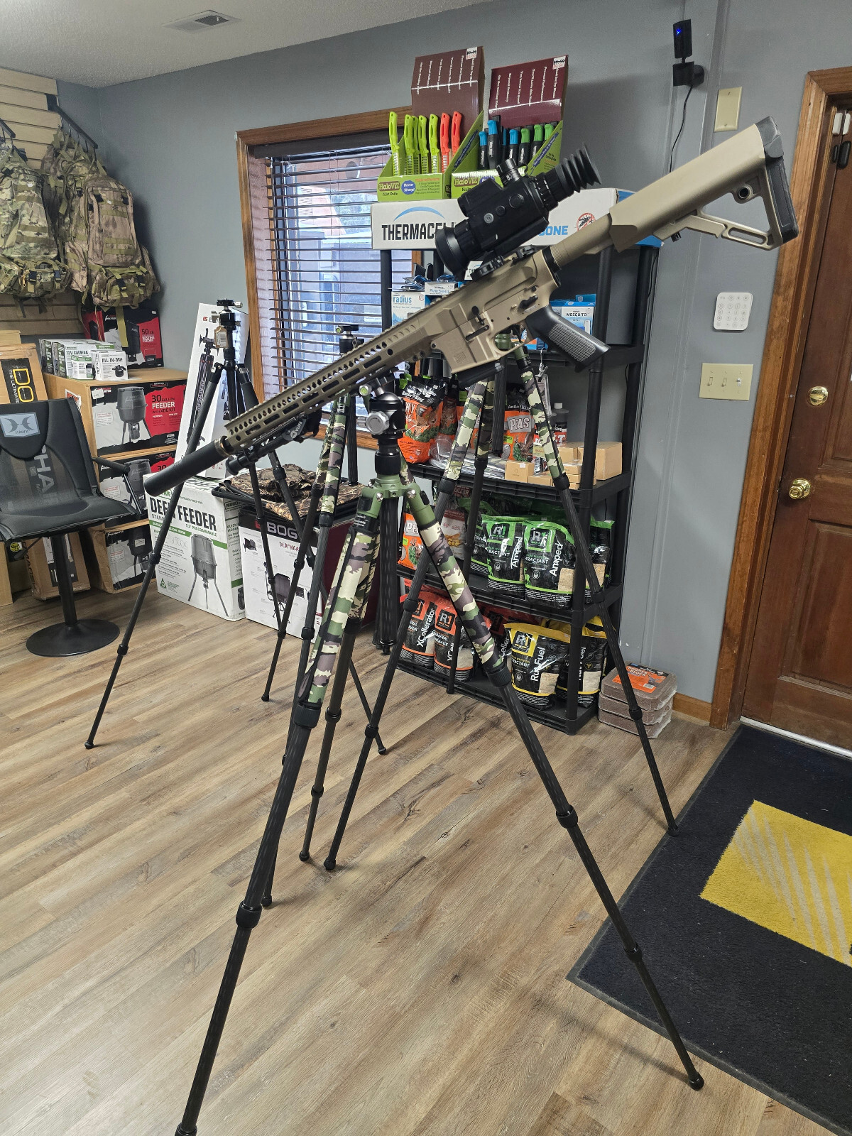Predator Hunting Tripod Carbon Fiber Arca Mount 1/2 Cost of Traverse or Two Vets