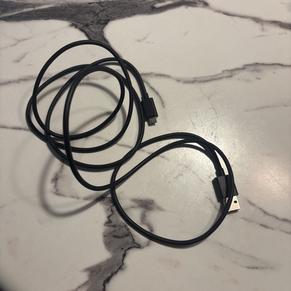 Amazon Echo Dot (2nd Generation) Smart Assistant - White RS03QR (READ DESC)