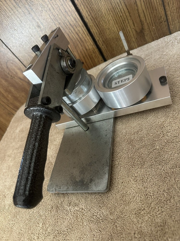 Heavy Duty Button Maker Button Stamp/Press Unbranded Works Great!