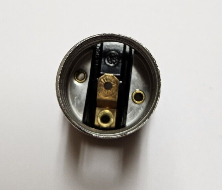 LEVITON FULL KEYLESS INTERIOR LAMP SOCKET LAMP PART NEW 48204JB
