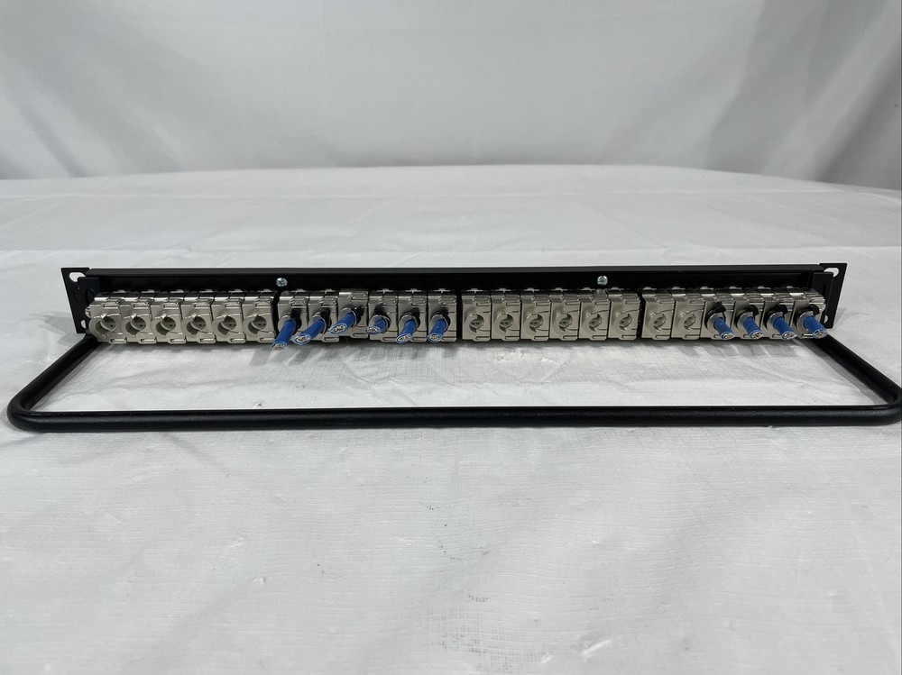 Leviton Cat 5e Flat Universal Patch Panel 24-Port, Cable Management Bar