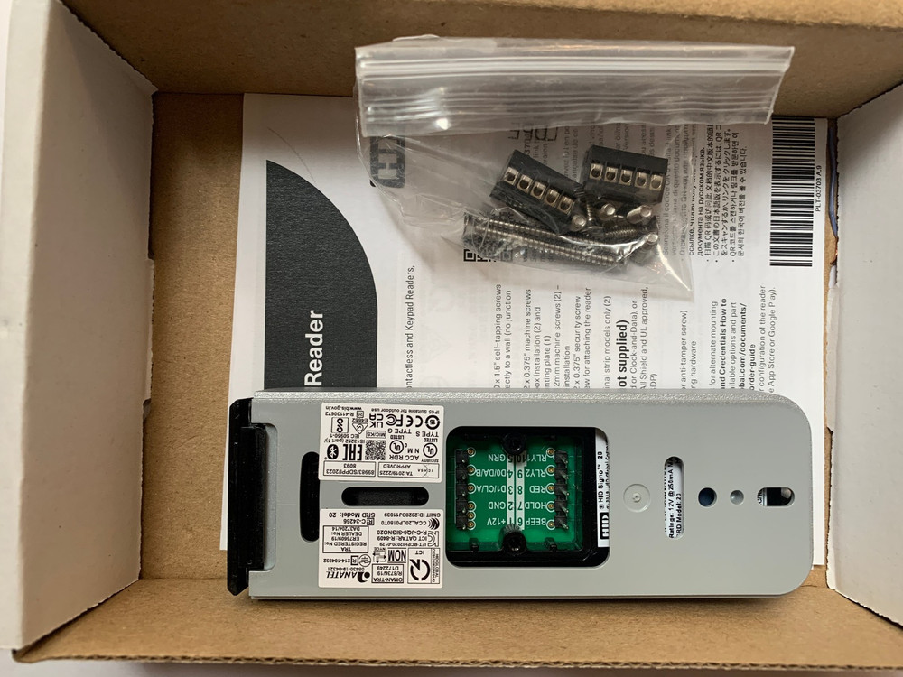 New HID Signo 20TKS-00-000000 Multi-Tech Mobile Ready Smart Card Reader--