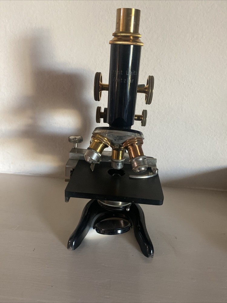 Vintage Ernst Leitz Wetzlar Microscope w/ Case & Extras
