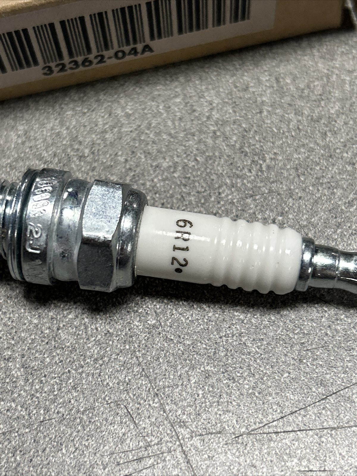 Pair of Harley-Davidson OEM Spark Plugs 6R12 Part # 32362-04A TWIN CAM