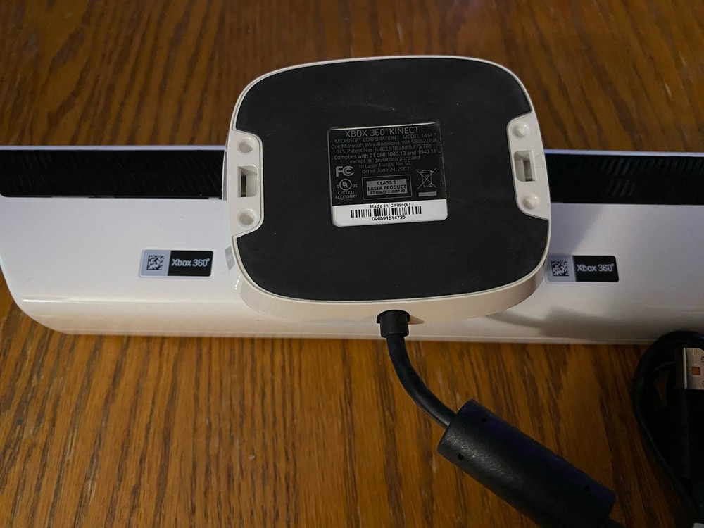 Microsoft Xbox 360 Kinect Sensor Model 1414 White Motion Camera Bar USB