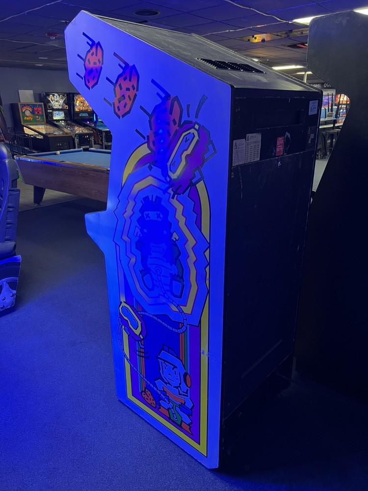 Original Dig Dug Arcade Machine by Atari