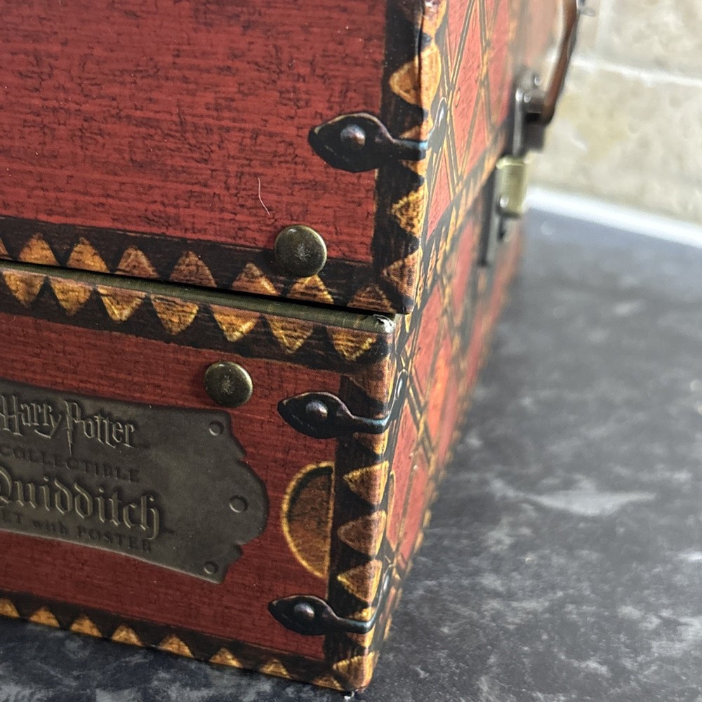 Harry Potter: Collectable Quidditch Box