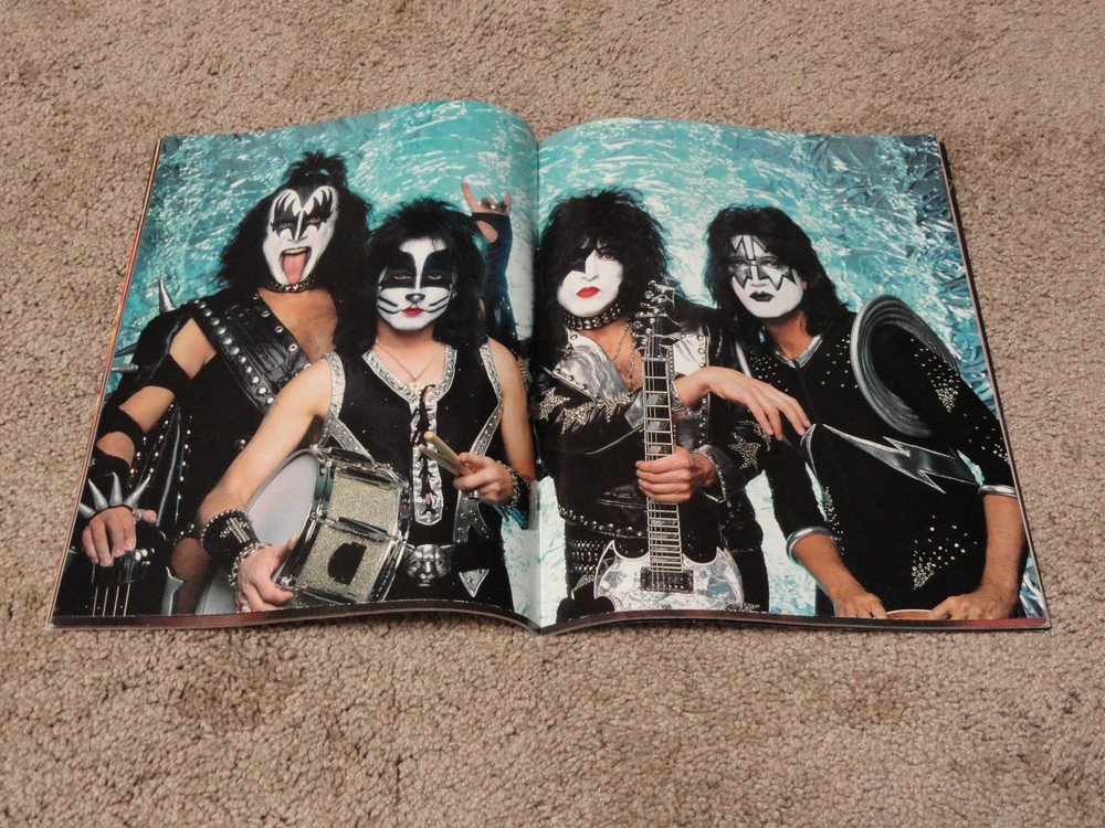 KISS Official Authorized Quarterly Magazine Issues 1 thru 5 with Posters HTF