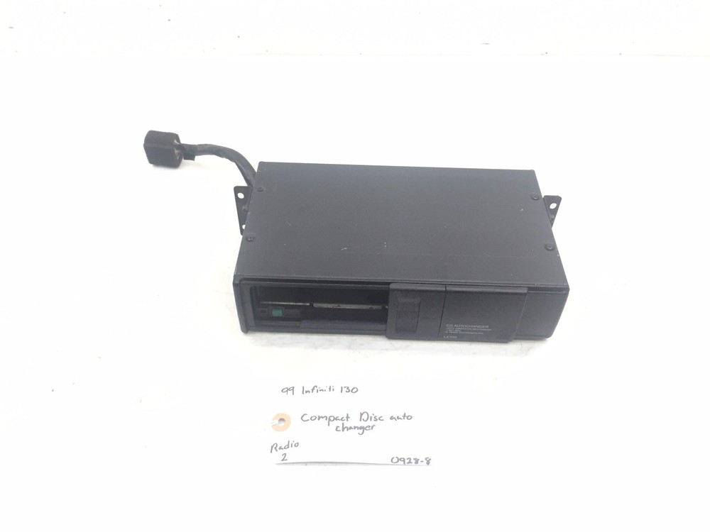 99 INFINITI I30 COMPACT DISC AUTO CHANGER