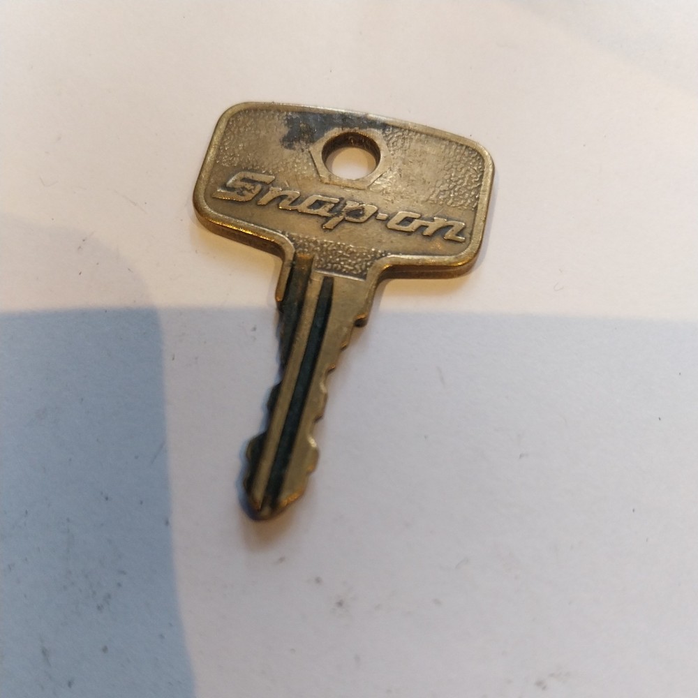 Vintage Snap On Tool Box Key. Code Y1116