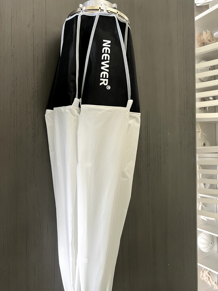 NEEWER 26"/65cm Lantern Softbox One Step Quick Release, 360° Light Diffuser with