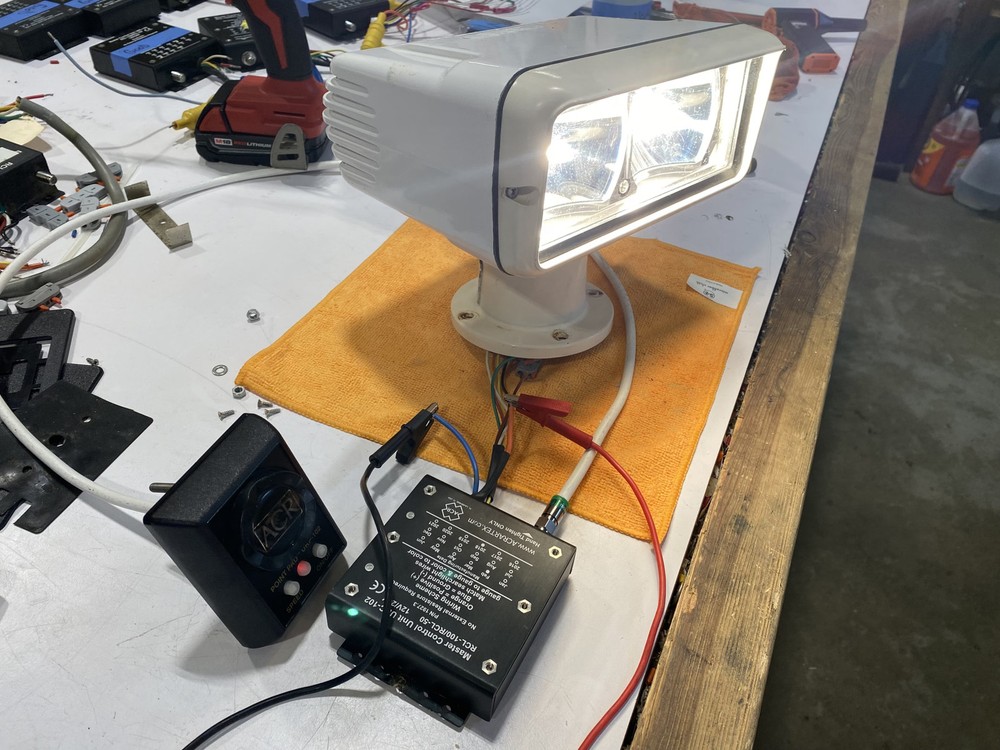 ACR RCL-100D 12V Remote Searchlight w/Master Control Unit And Point Pad Tested