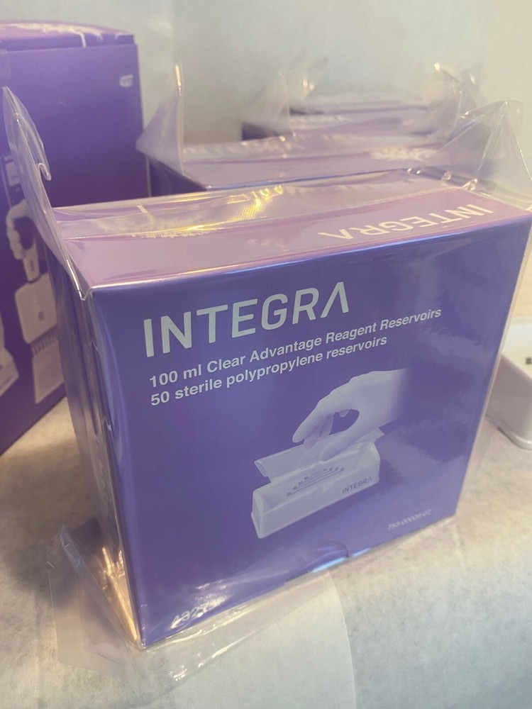 INTEGRA 100 ml Polypropylene Multichannel Reagent Reservoir Base + 200 Inserts