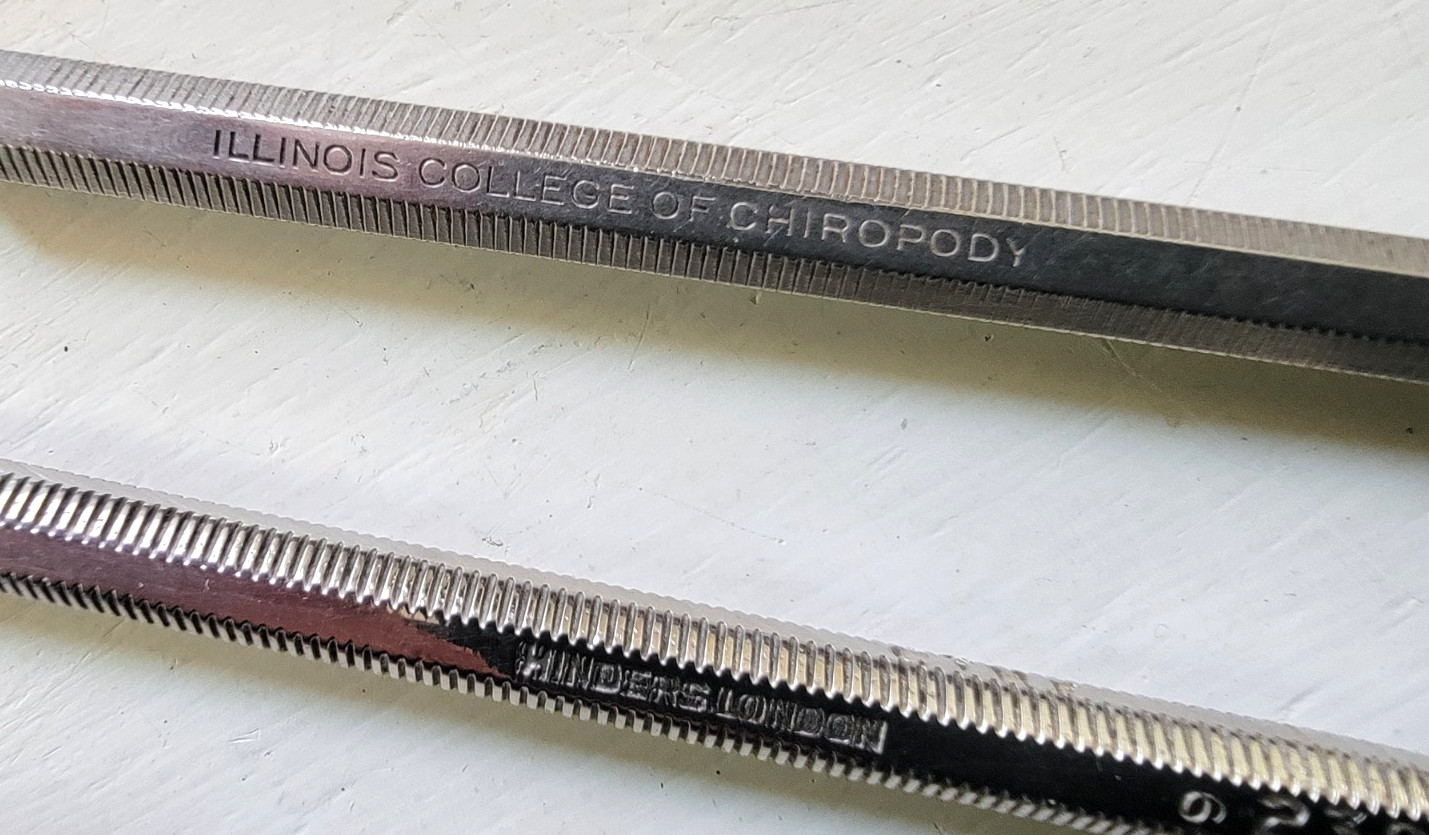 ANTIQUE 43 PC. SCALPEL & MEDICAL INSTRUMENTS KIT WITH VELVET-LINED ROLL-UP CASE