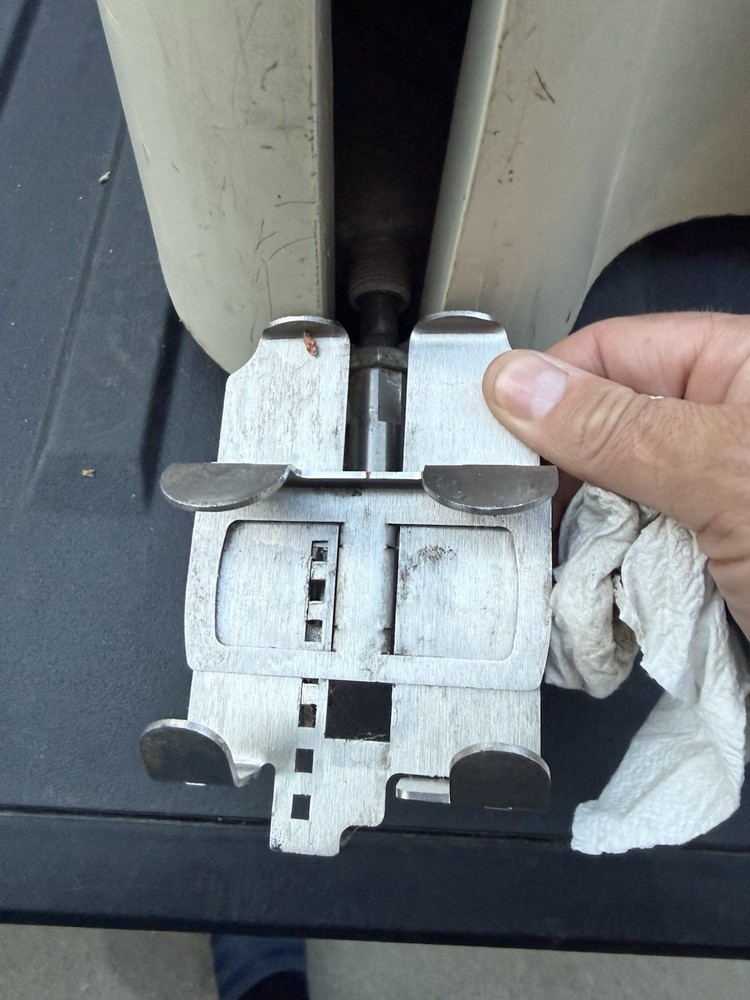 Roadmaster 9700 Portable Braking System RV Tow Brake Untested