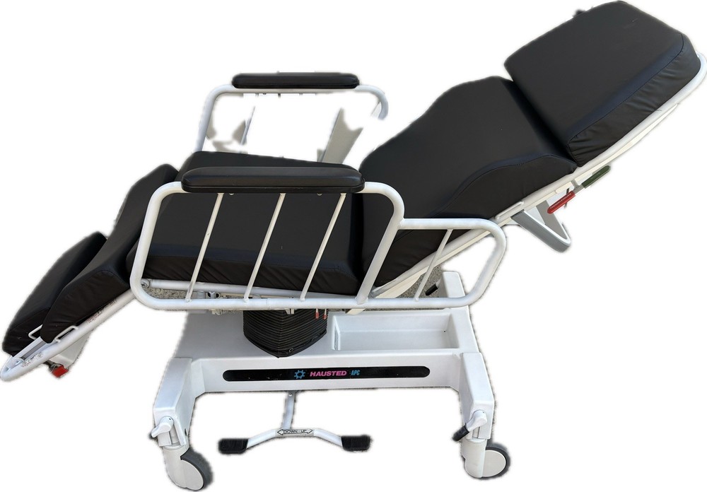 Hausted Manual APC Adjustable Examination Table Black Cushions Side Rails