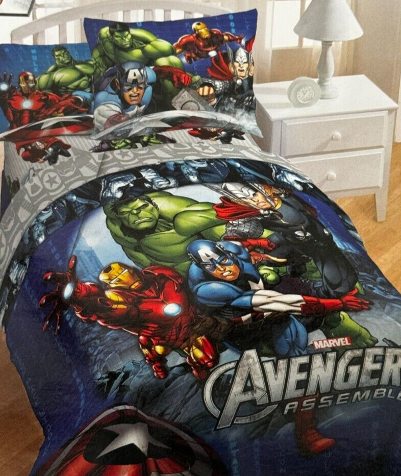5 pc Marvel Avengers Twin Comforter, Sham, and Sheet Set NIP