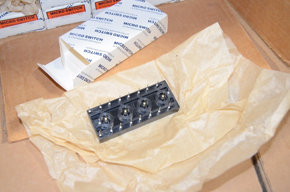 Micro Switch Honeywell Push Button Switch 104LE8-1 104LE8