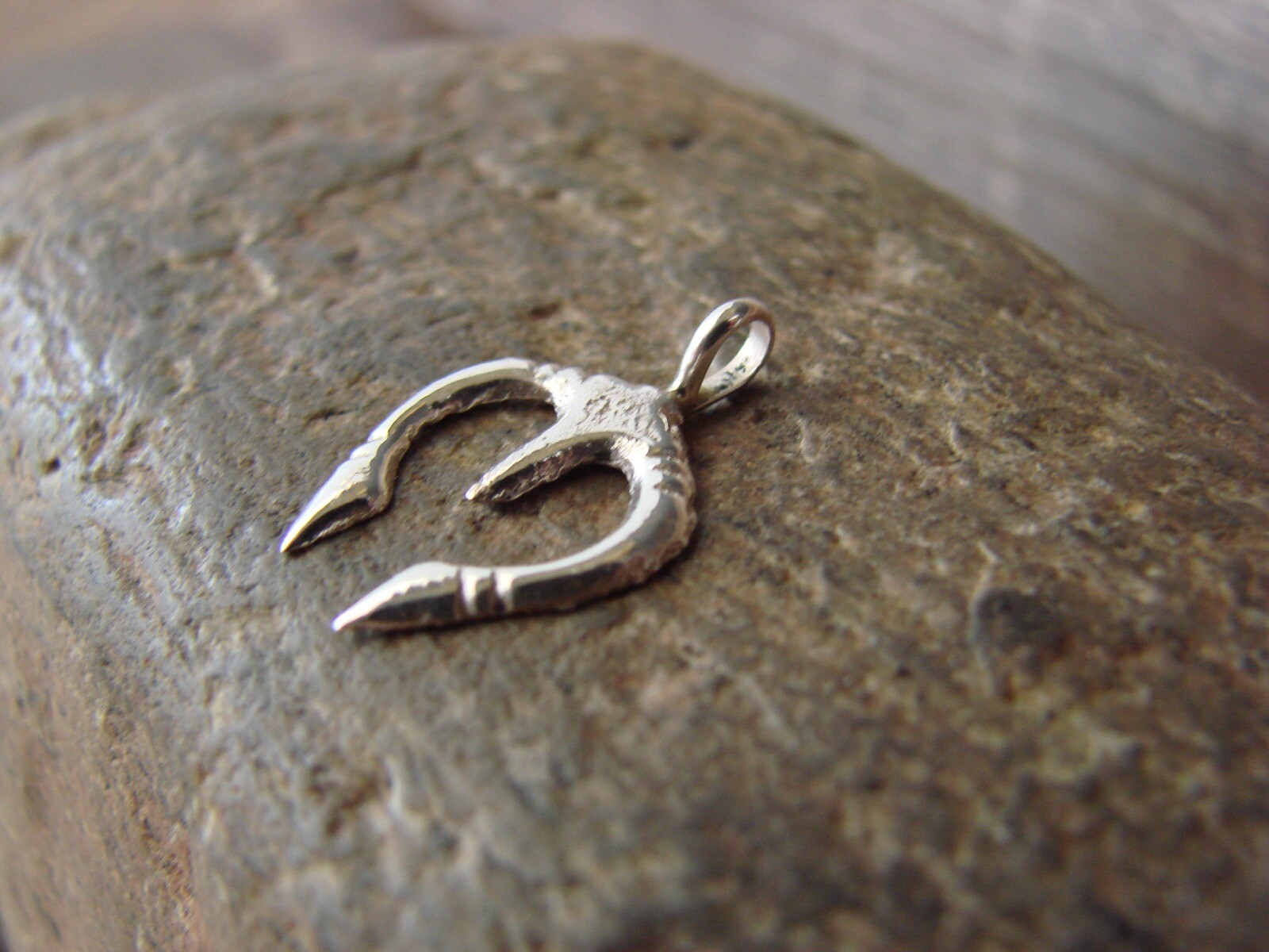 Navajo Indian Cast Sterling Silver Naja Charm Pendant