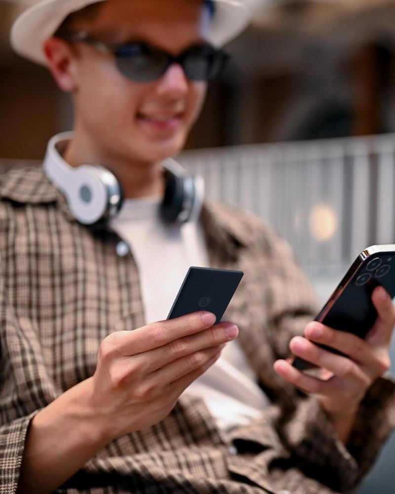 OneKey Classic 1S Crypto Hardware Wallet - Bluetooth Support - Encrypted