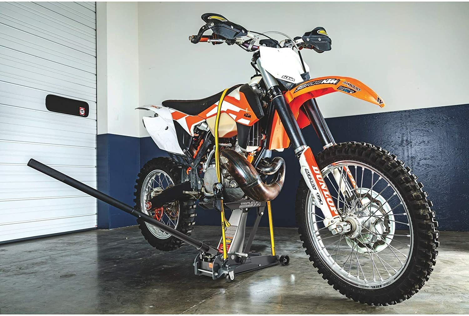 Powerbuilt 1.5 Ton Triple Lift Floor Jack - 620622E