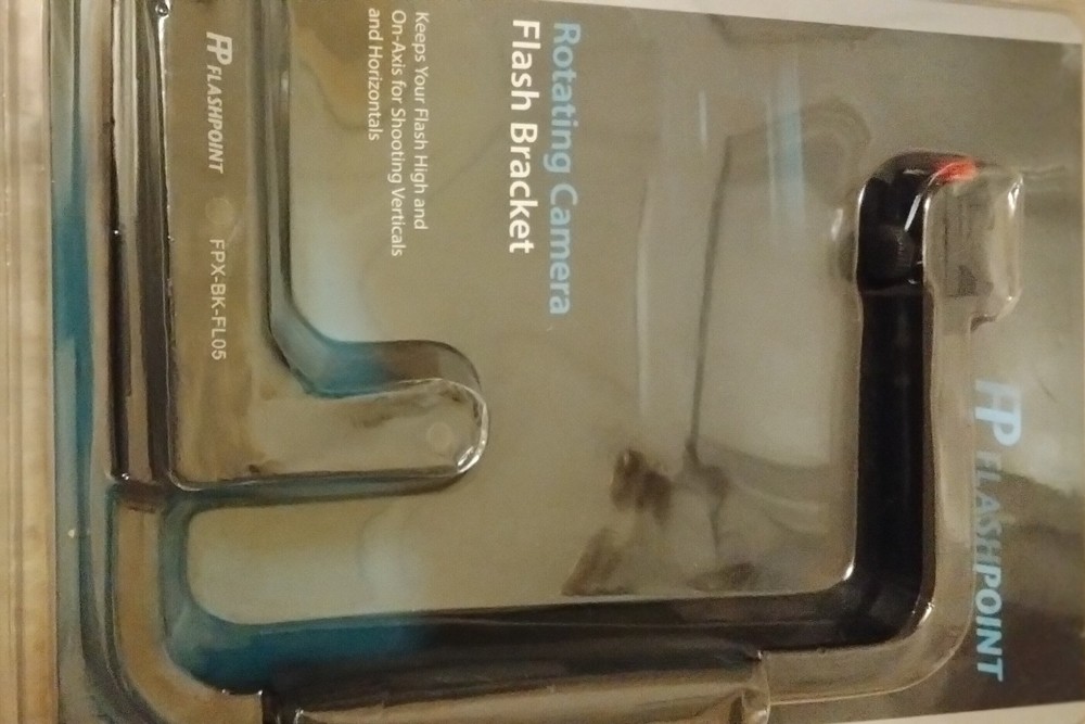 New in Packaging FP FPX-BK-FL05 Flashpoint Rotating Camera Flash Bracket