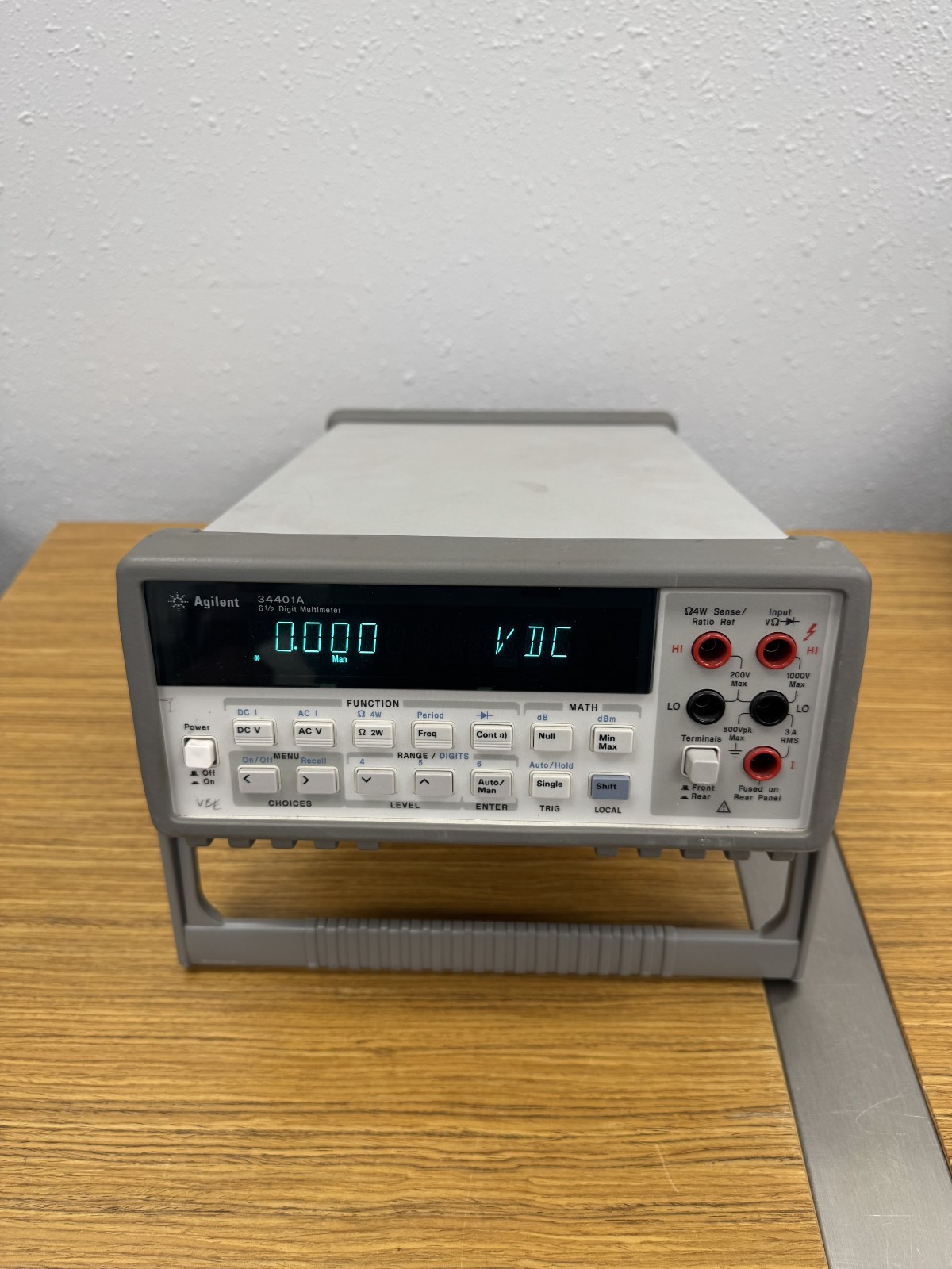 Agilent 34401A 6 1/2 Digit Multimeter