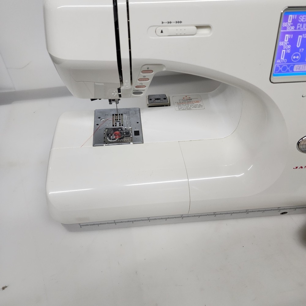 Janome Memory Craft 9000 Sewing Embroidery Machine Combo Computerized W Case Acc