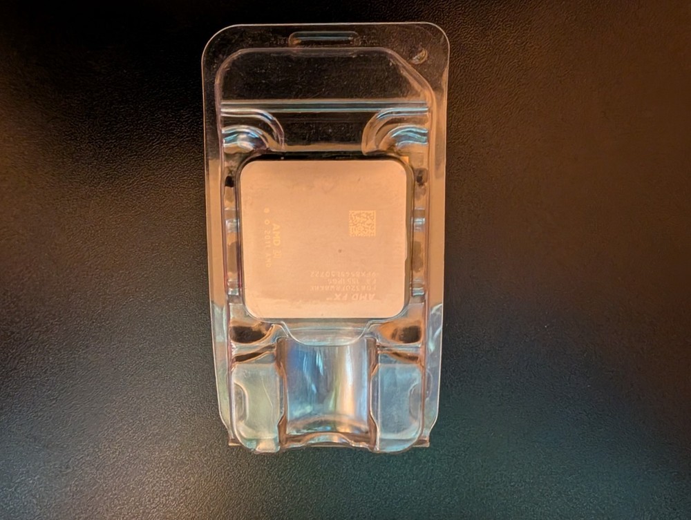 AMD FX 8320 FD8320FRW8KHK 3.5GHz 8 Core Socket AM3+ CPU Processor W/Plastic Case
