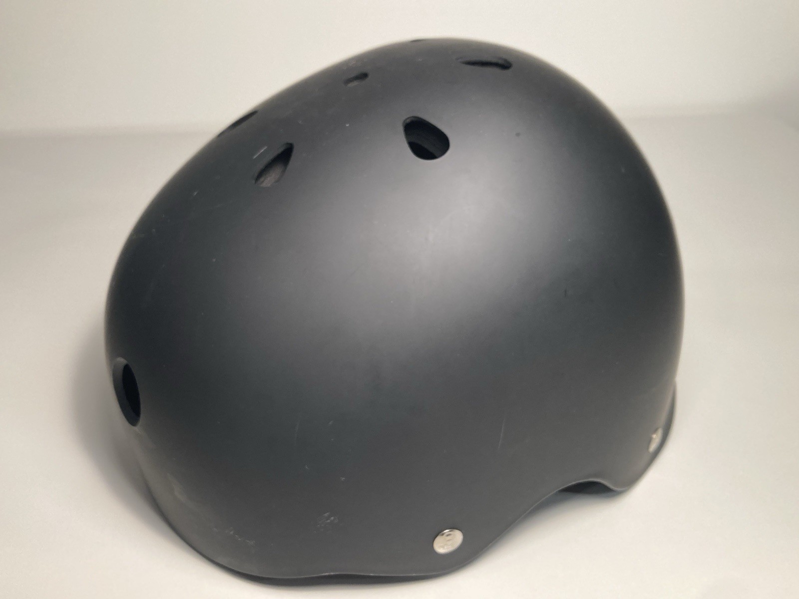 Size Large TRIPLE EIGHT 8 Skateboard HELMET UNISEX BLACK MATTE Rubberized SK-02