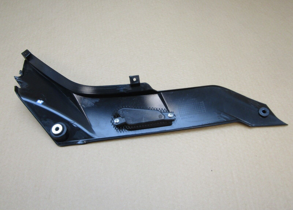 Benelli BN 125 2022 left centre fairing panel (13069)