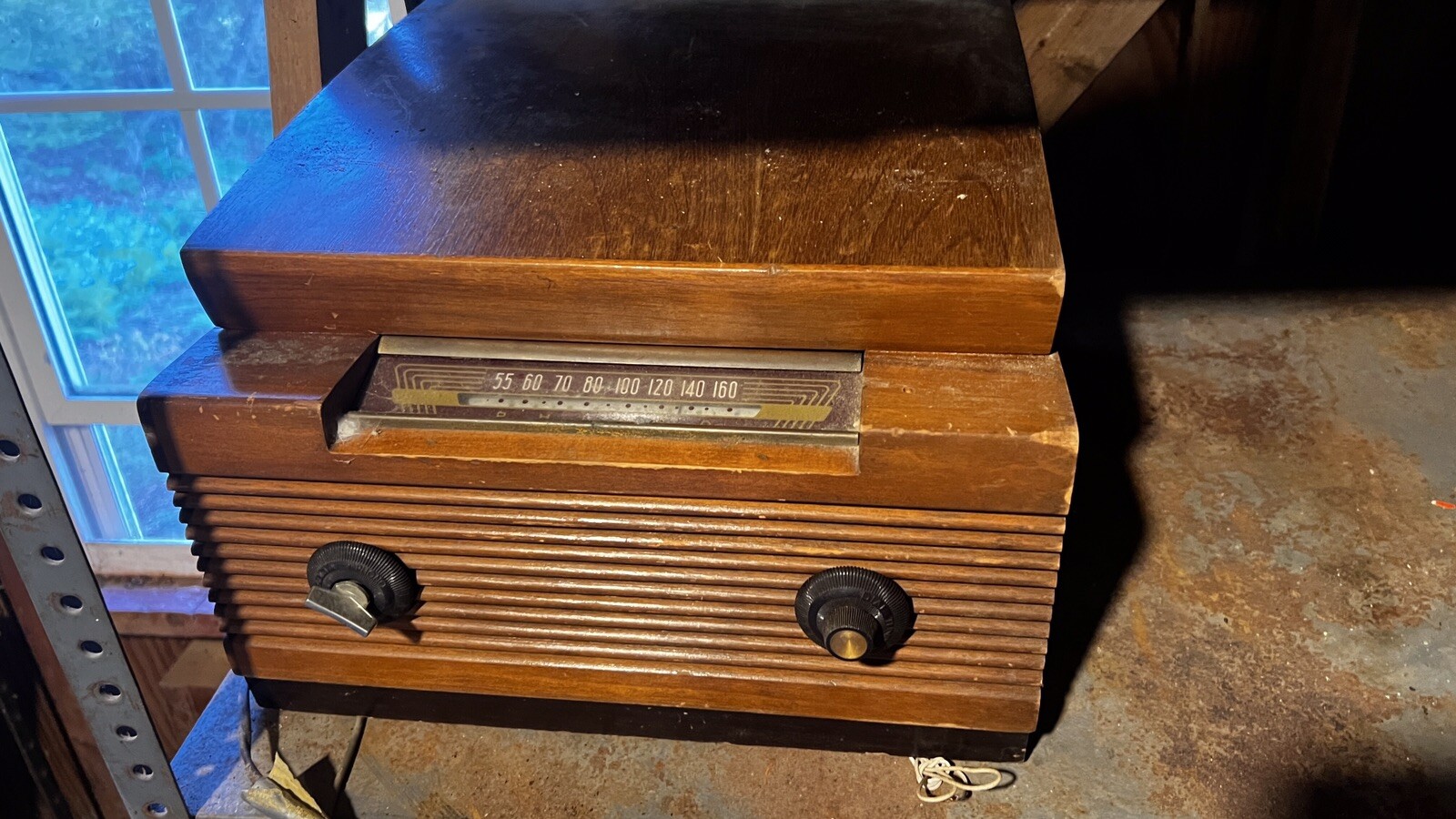 Antique Radios & Tubes. 20’s & 30’s. Also Tube Tester. Pickup.