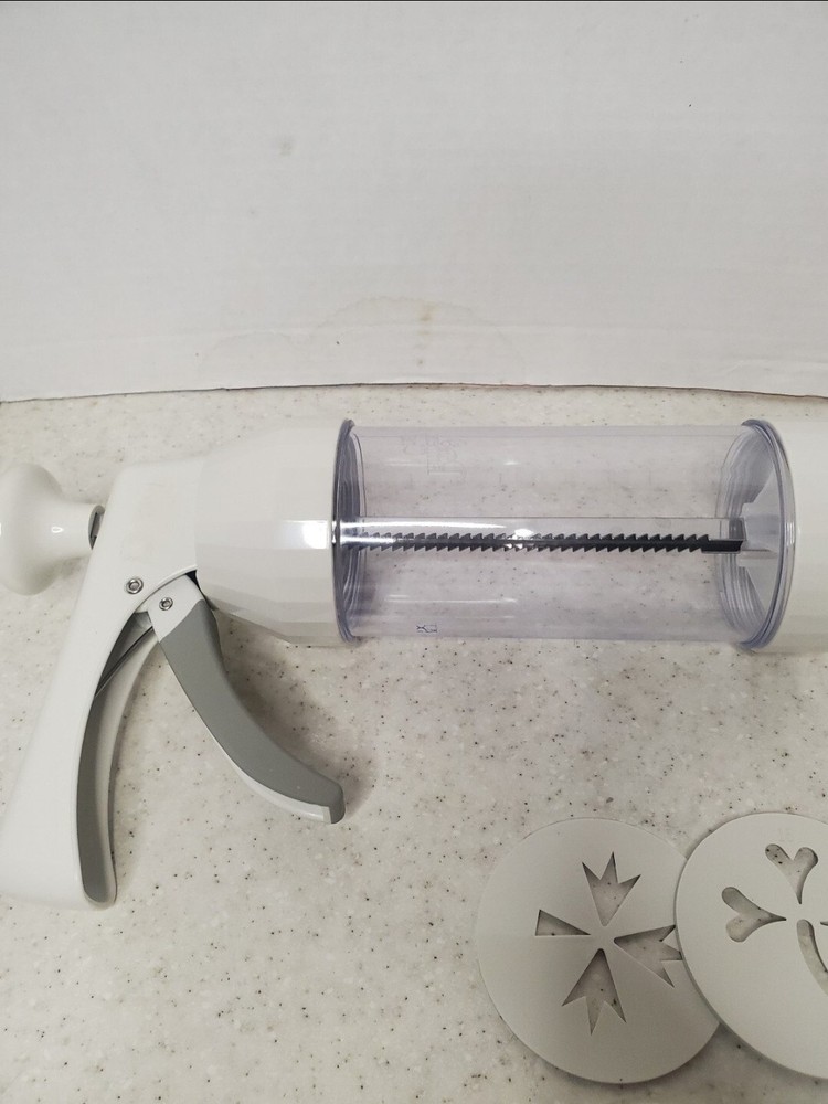 Pampered Chef Cookie Press With Interchangeable Designs