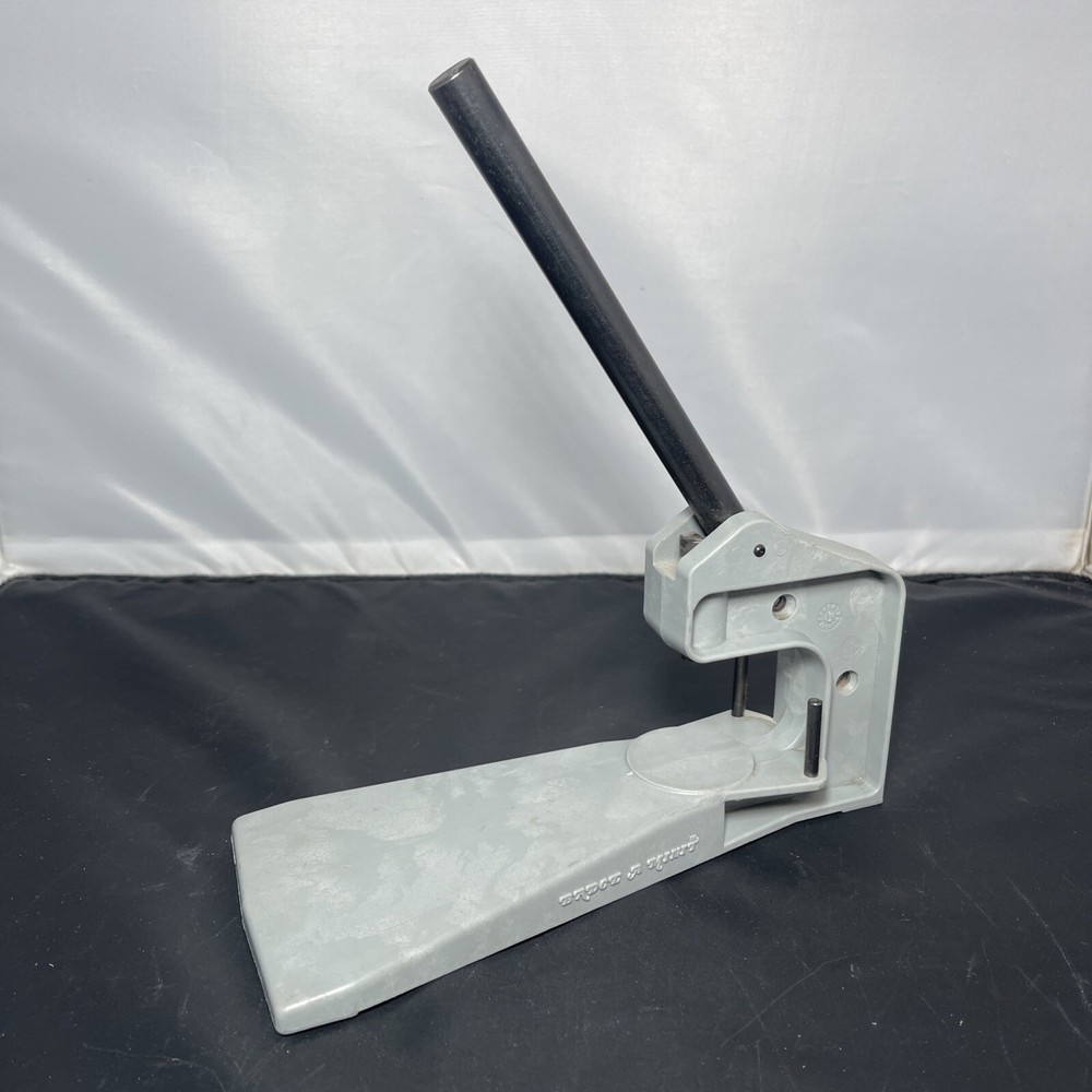 Vintage 1991 Badge-A-Minit Hand Press Button Maker