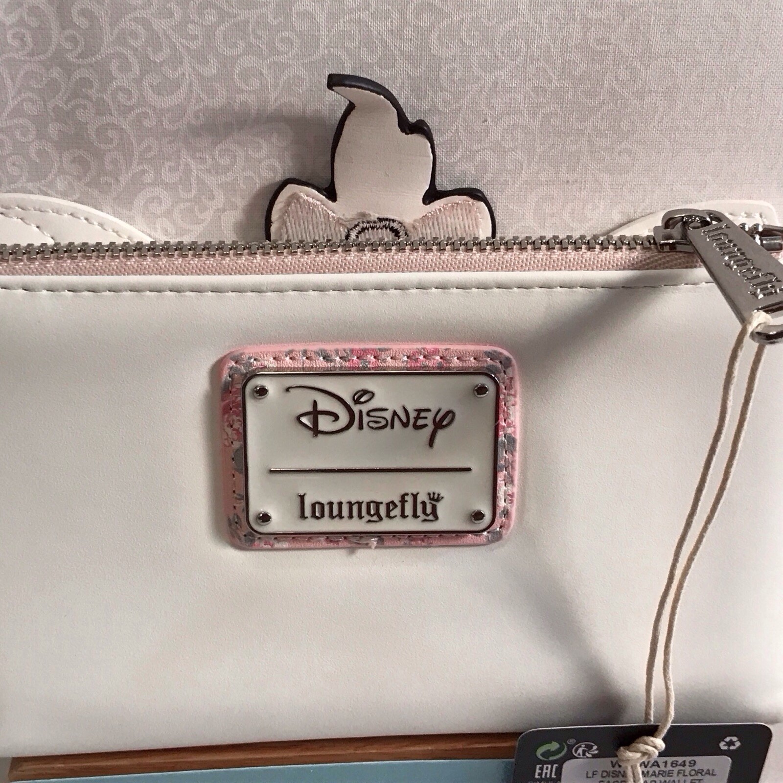 Disney Loungefly Aristocats Marie snap wallet with zip coin purse RARE HTF W/TAG