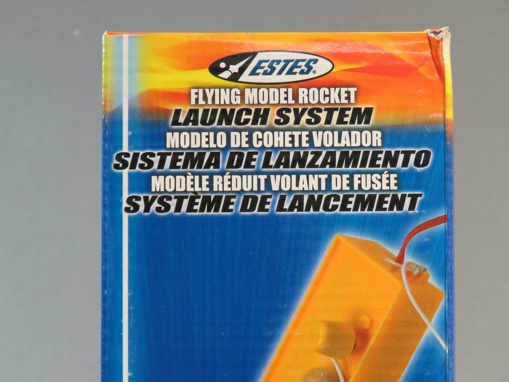 ESTES MINI LAUNCH PAD & CONTROLLER ignition powered rockets space nasa EST2464