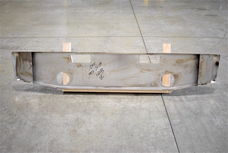 Peterbilt 359 Bumper 801 (602-18170)