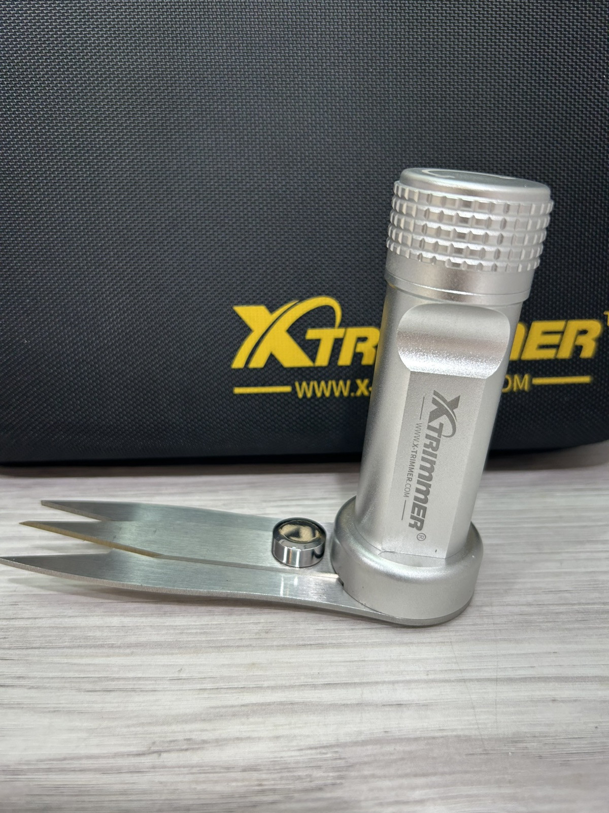 X-Trimmer - Wireless Electric Bud Trimmer Scissors, Wet or Dry Hydroponic Plants