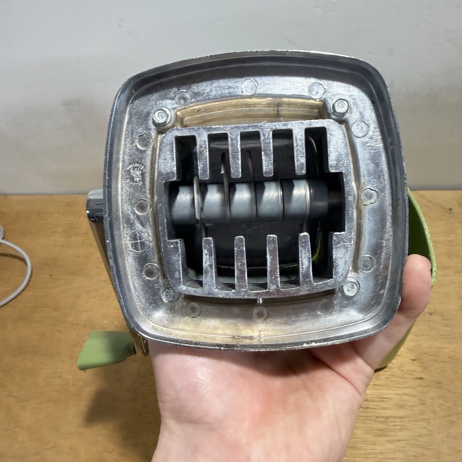 Vintage Swing Away Ice Crusher Manual Hand Crank Avocado Green Retro MCM 70s